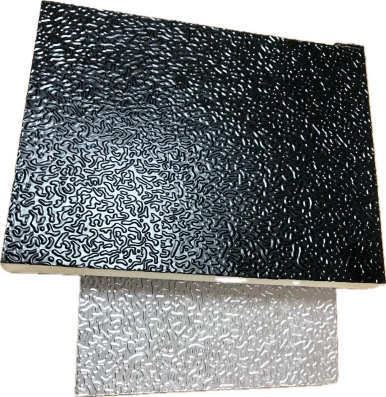 Lámina PIR con Aluminio Gofrado